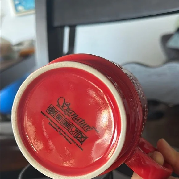 NEW stackable Festive Red and White Holiday Mug Set with cup holder - Picture 4 of 5